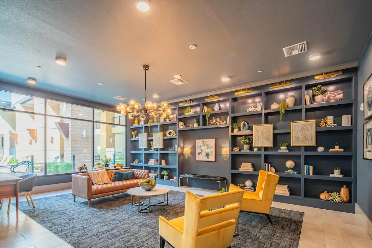 Luxe 1Br Kierland Commons, Tpc Golf, Pool, Gym, W-D Apartman Scottsdale