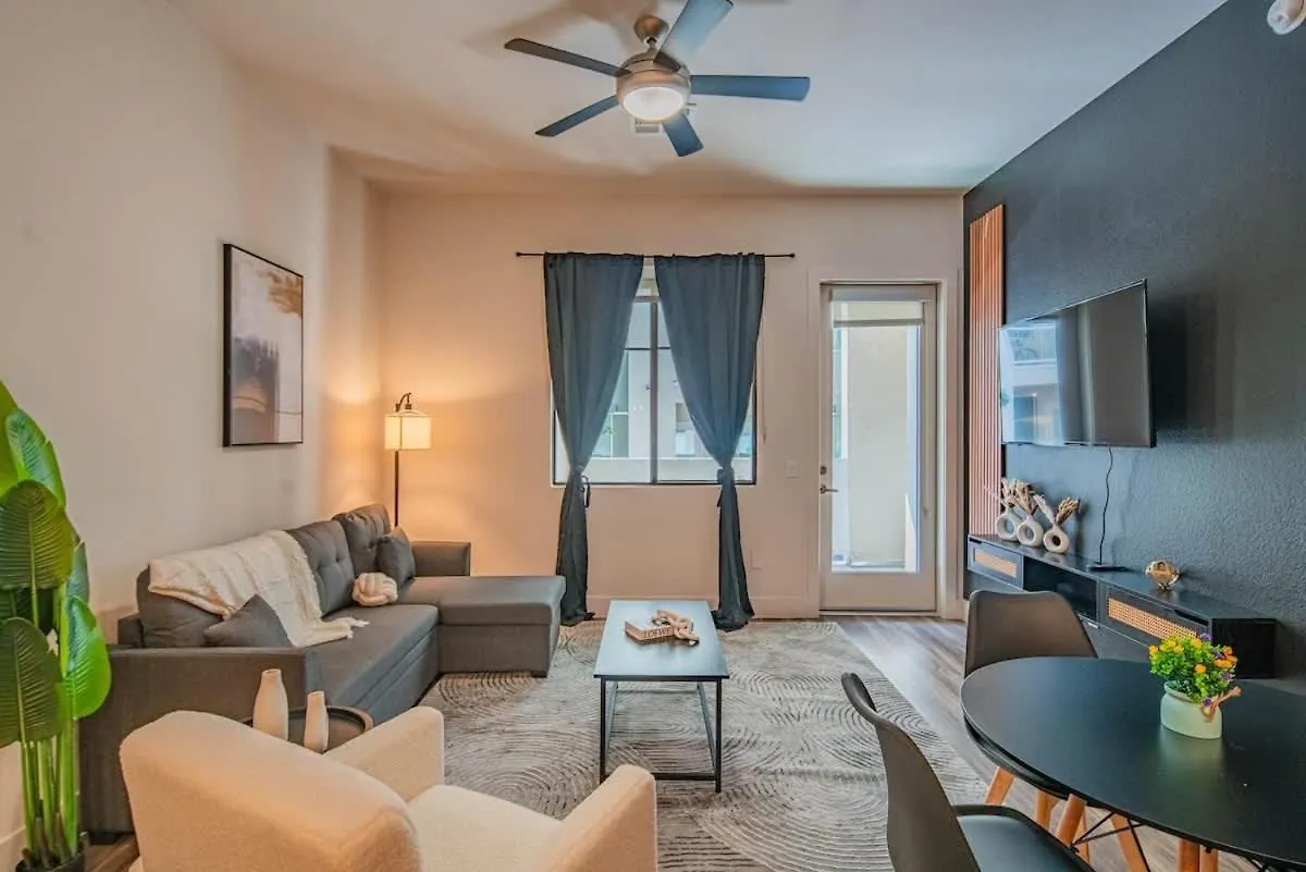 Luxe 1Br Kierland Commons, Tpc Golf, Pool, Gym, W-D Apartman Scottsdale