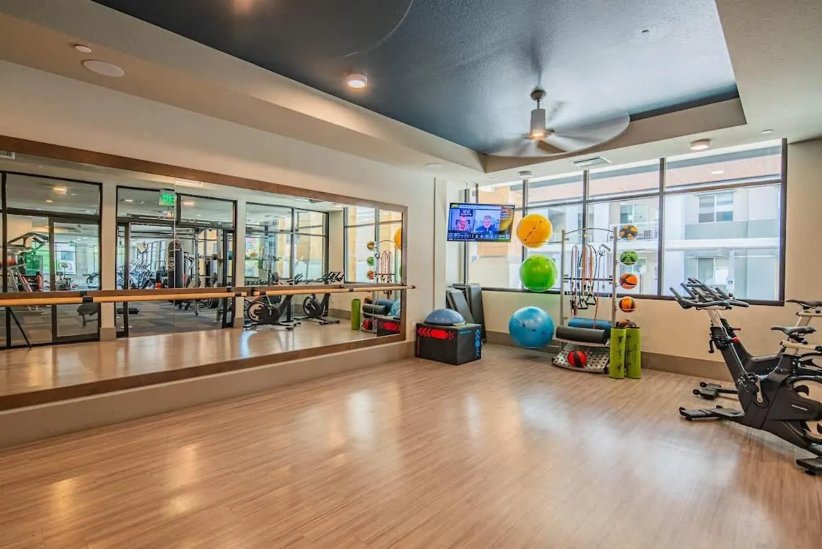 Luxe 1Br Kierland Commons, Tpc Golf, Pool, Gym, W-D Apartman Scottsdale