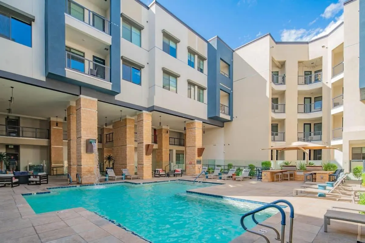 Luxe 1Br Kierland Commons, Tpc Golf, Pool, Gym, W-D Apartman Scottsdale